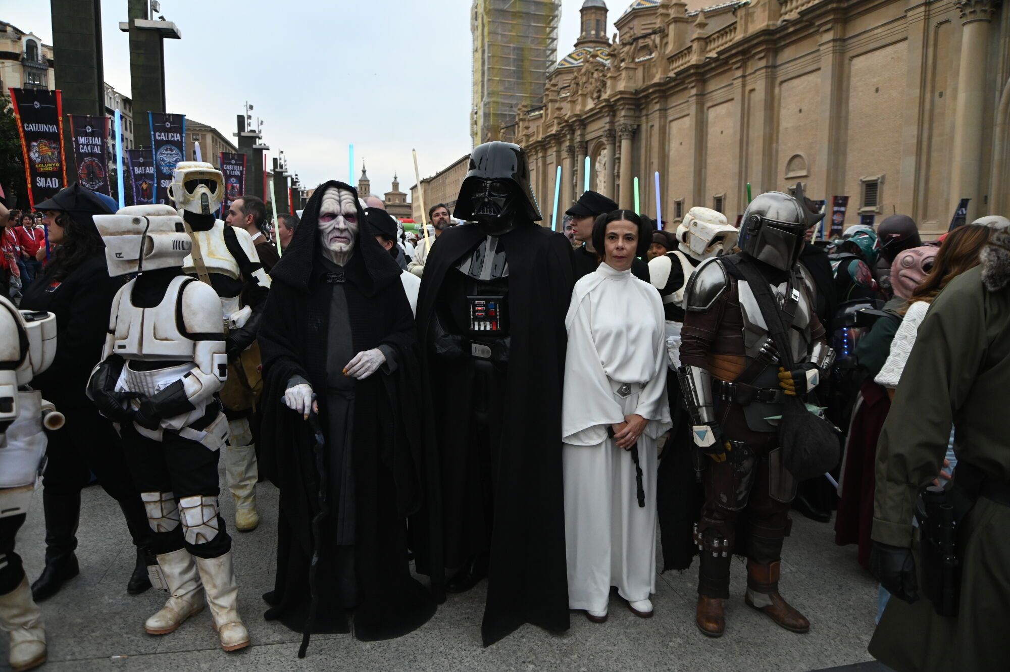 En imágenes | El desfile de Star Wars acerca la fuerza al público de Zaragoza