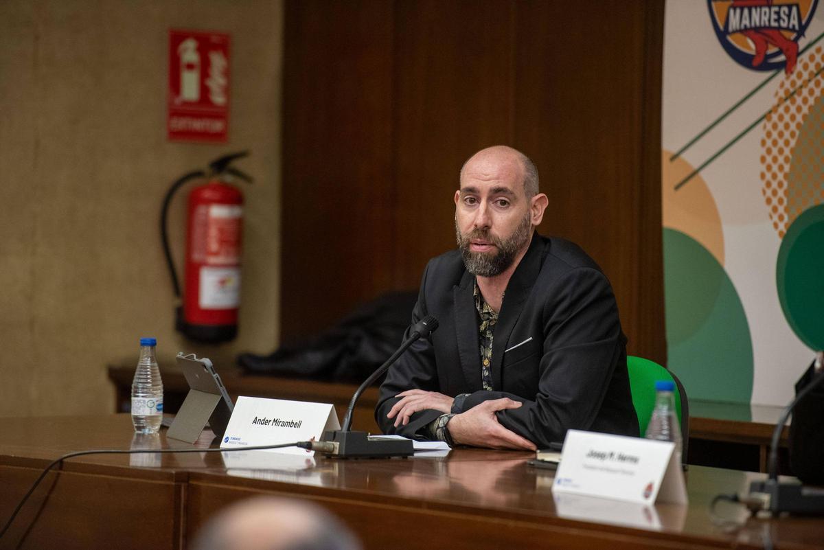 Imatges de la presentació de la refundació de la Fundació del Bàsquet Manresa