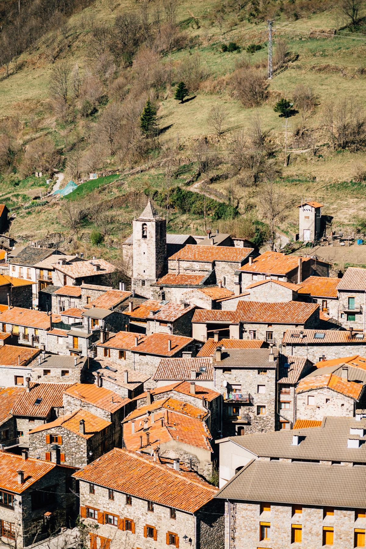 Setcases mantiene la imagen de los pueblos tradicionales del Pirineo