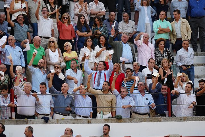 Ponce y Galván salen a hombros en Pozoblanco