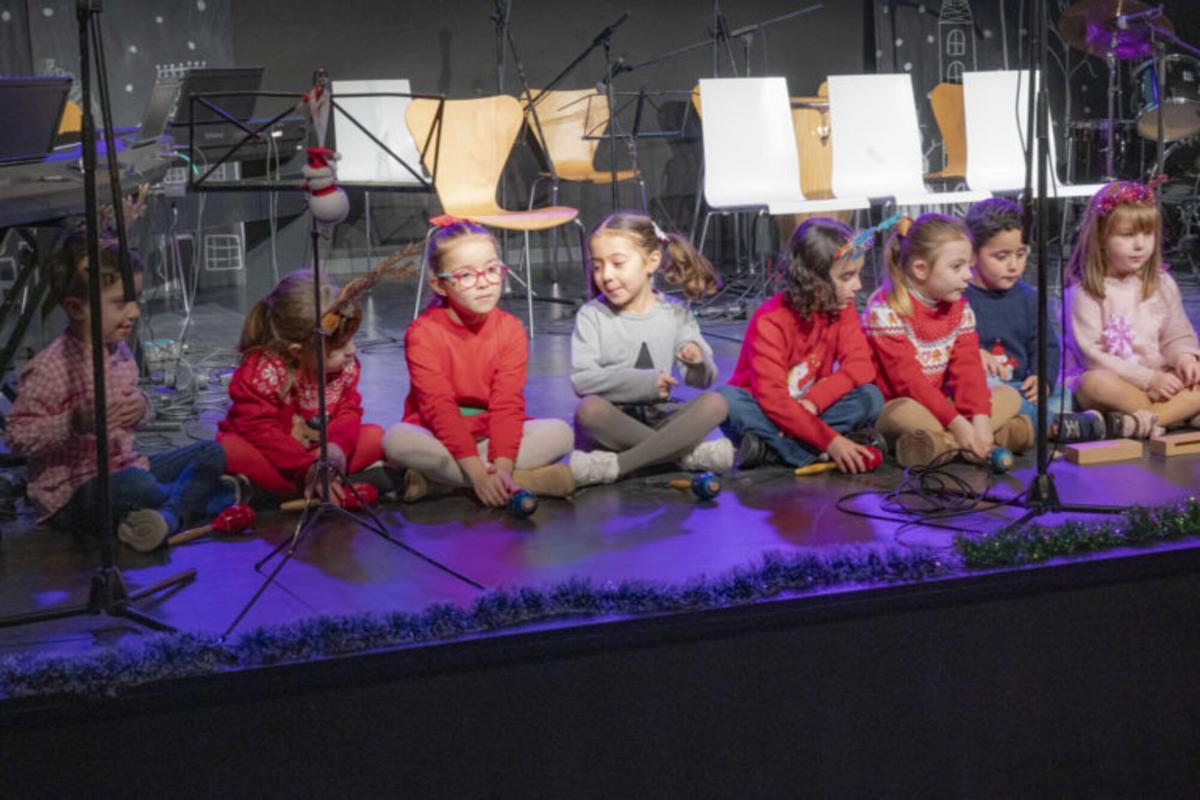 O alumnado das clases de Música e Movemento O alumnado das clases de Música e Movemento