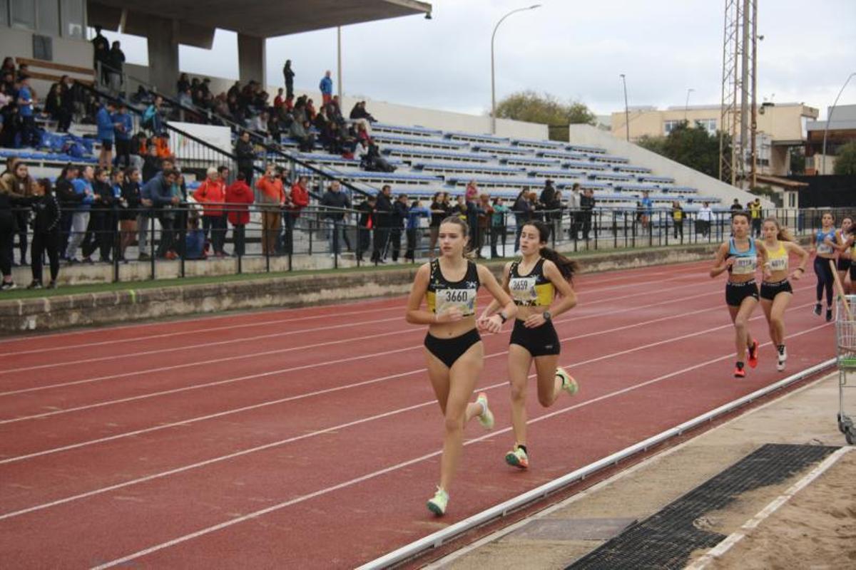 Carrera de 1.000 metros femeninos celebrada el pasado sábado en Son Castelló. | P. BOVER