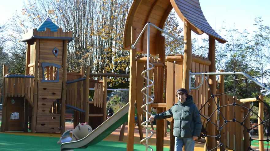 El parque infantil de la Alameda reabre con nuevos juegos inclusivos