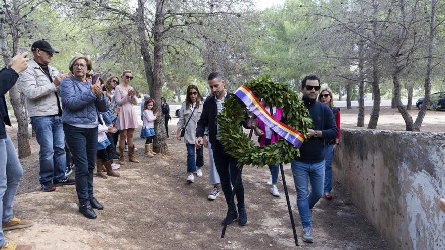 Así ha sido el homenaje socialista a los fusilados en el Paredón de España