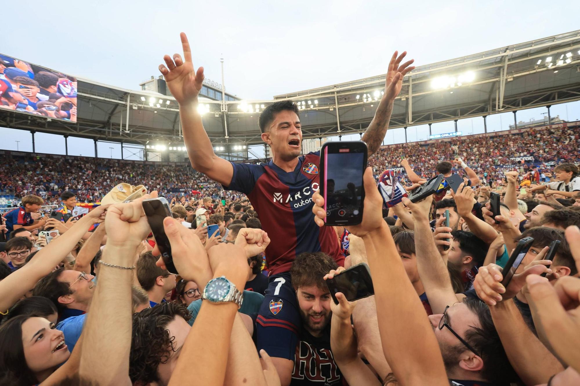 Las mejores imágenes de la celebración del Levante en el Ciutat