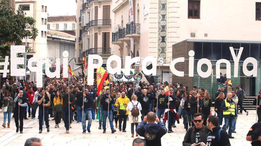 Manifestación en Málaga por la equiparacion laboral para la Polician Nacional y Guardia Civil.