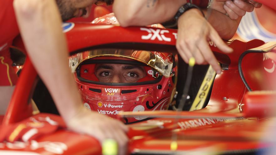 Sainz manda y Russell se estrella en unos extensos libres con Pirelli como protagonista