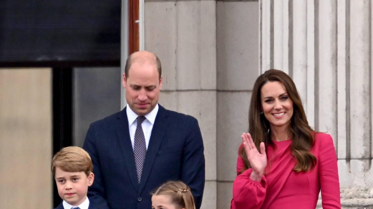 Los duques de Cambridge con sus hijos en el final de las celebraciones del Jubileo de Platino de la reina