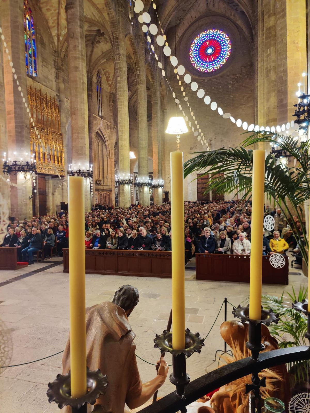 Feierlich wie eh und je: die deutsche Christvesper in der Kathedrale an Heiligabend