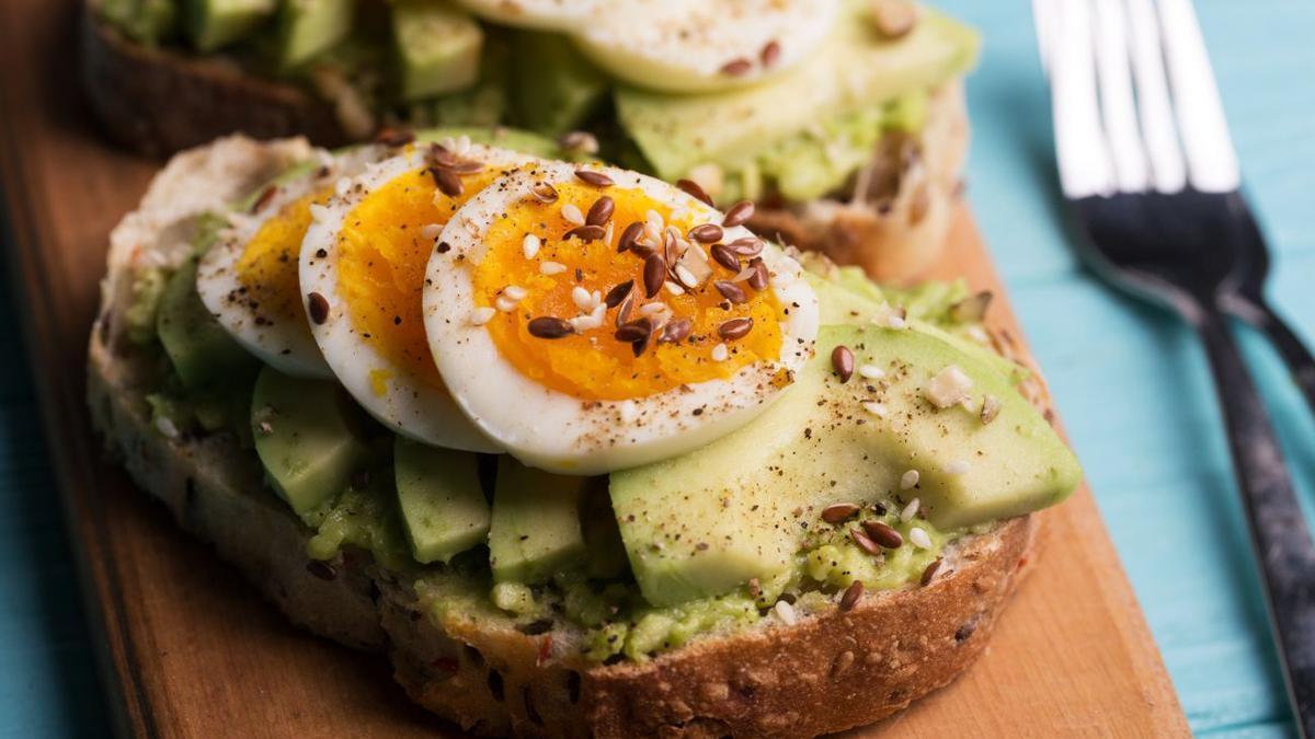 DESAYUNOS SANOS PARA VERANO  Las 5 recetas 'de influencer' para desayunar  sano sin pasar hambre