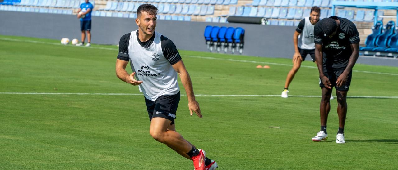 Ángel Rodado en uno de los últimos entrenamientos con la UD Ibiza