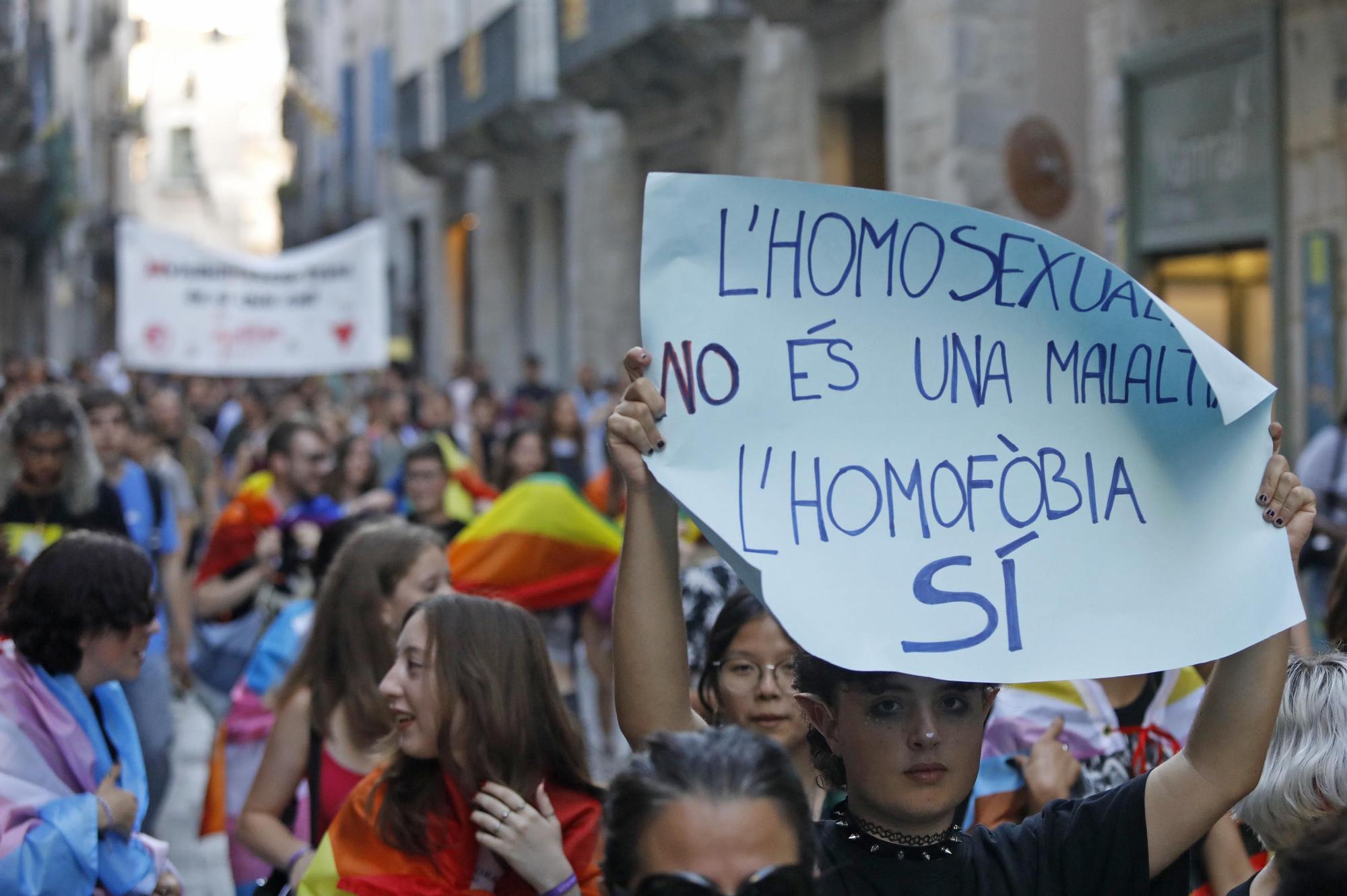 Manifestació a Girona pel dia de l’alliberament LGTBIQ+