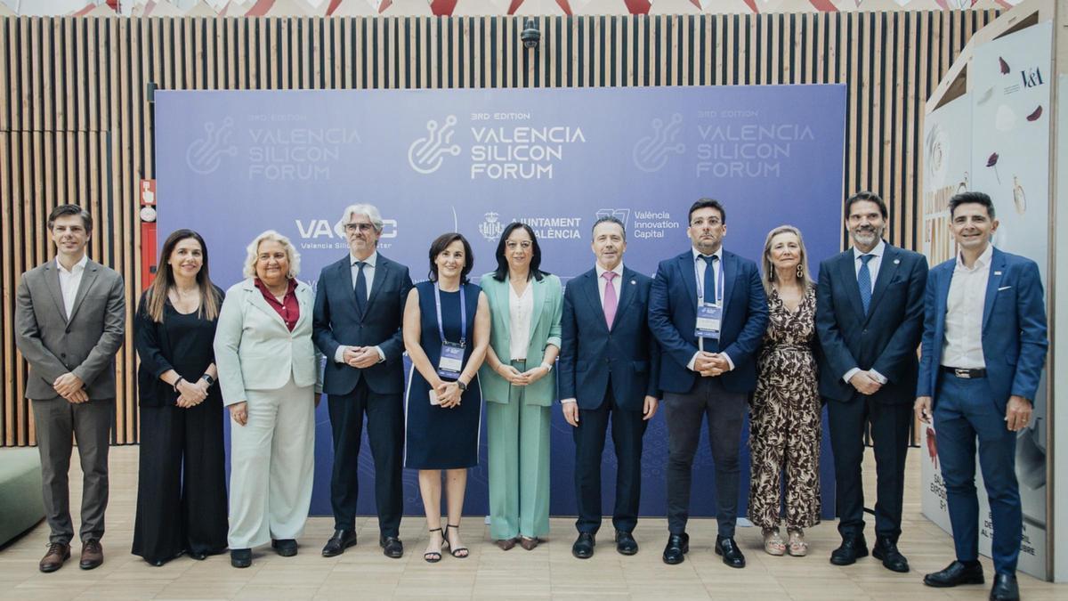 Representantes institucionales en la apertura del III Valencia Silicon Forum.