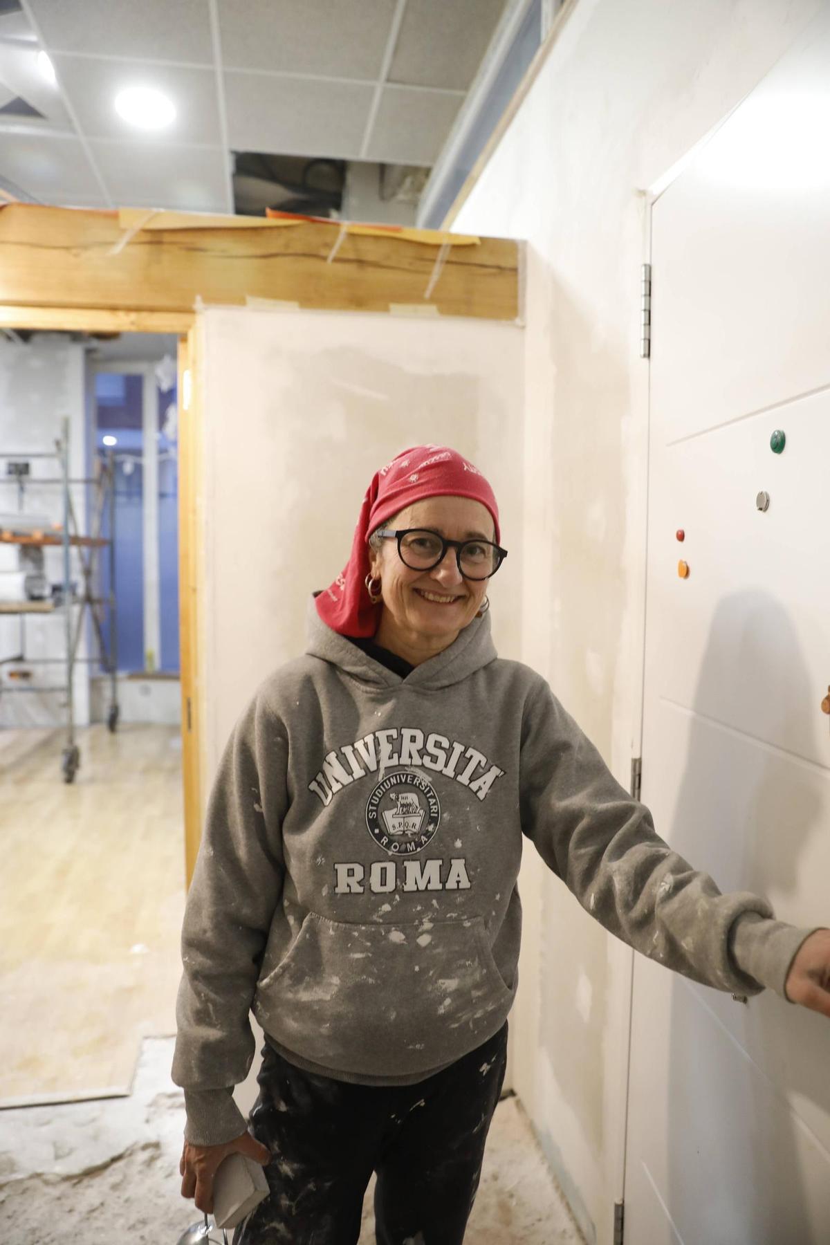 Los residentes de bajos comerciales convertidos en vivienda en Gijón, en imágenes