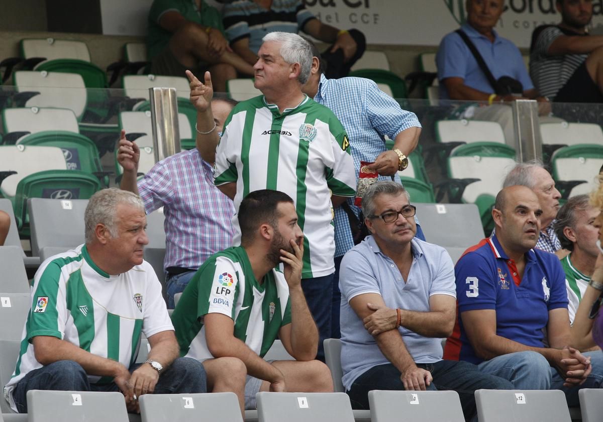 La afición cordobesista en el partido contra el Alarcón