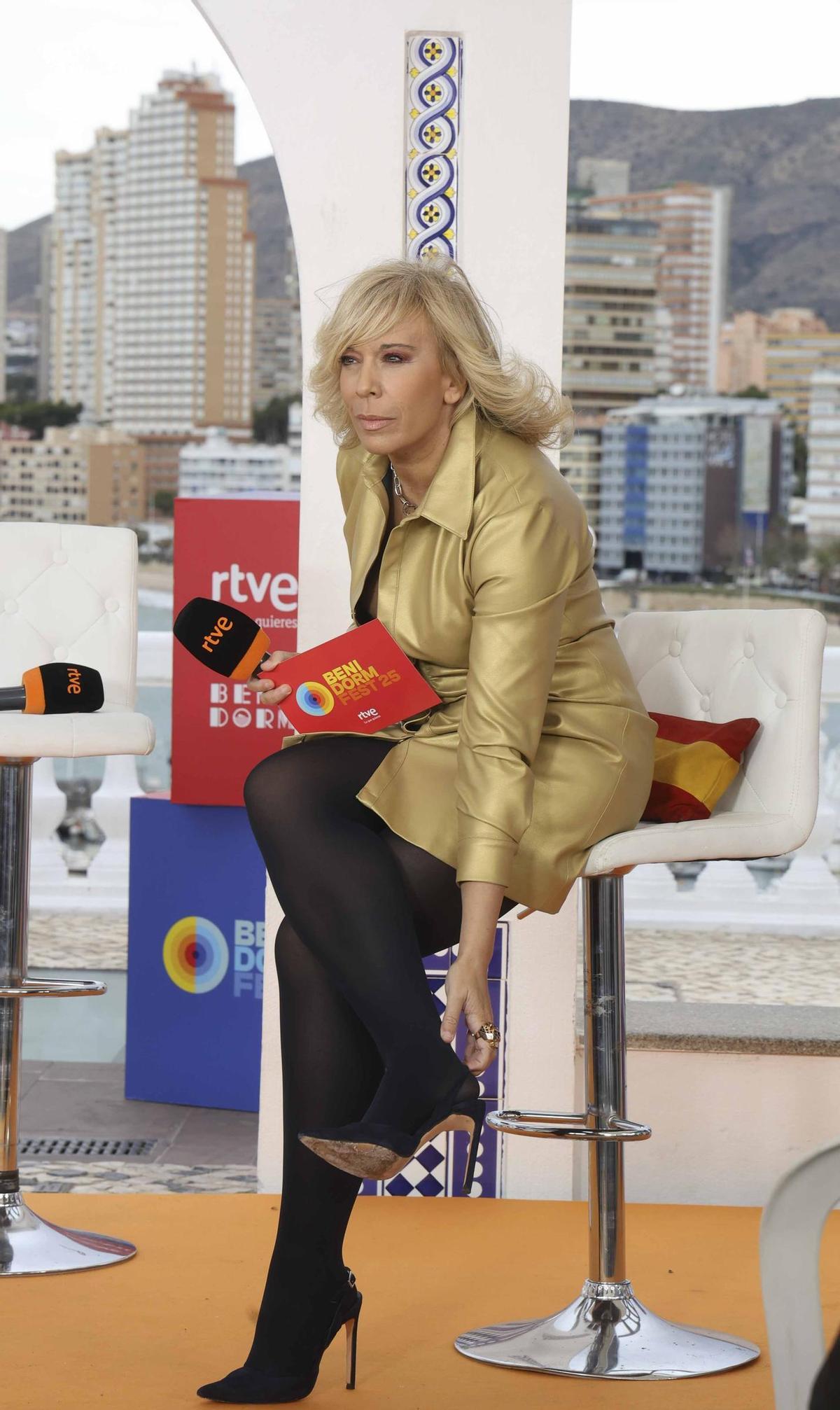 Las presentadoras del Benidorm Fest 2025 montan el show en la segunda rueda de prensa