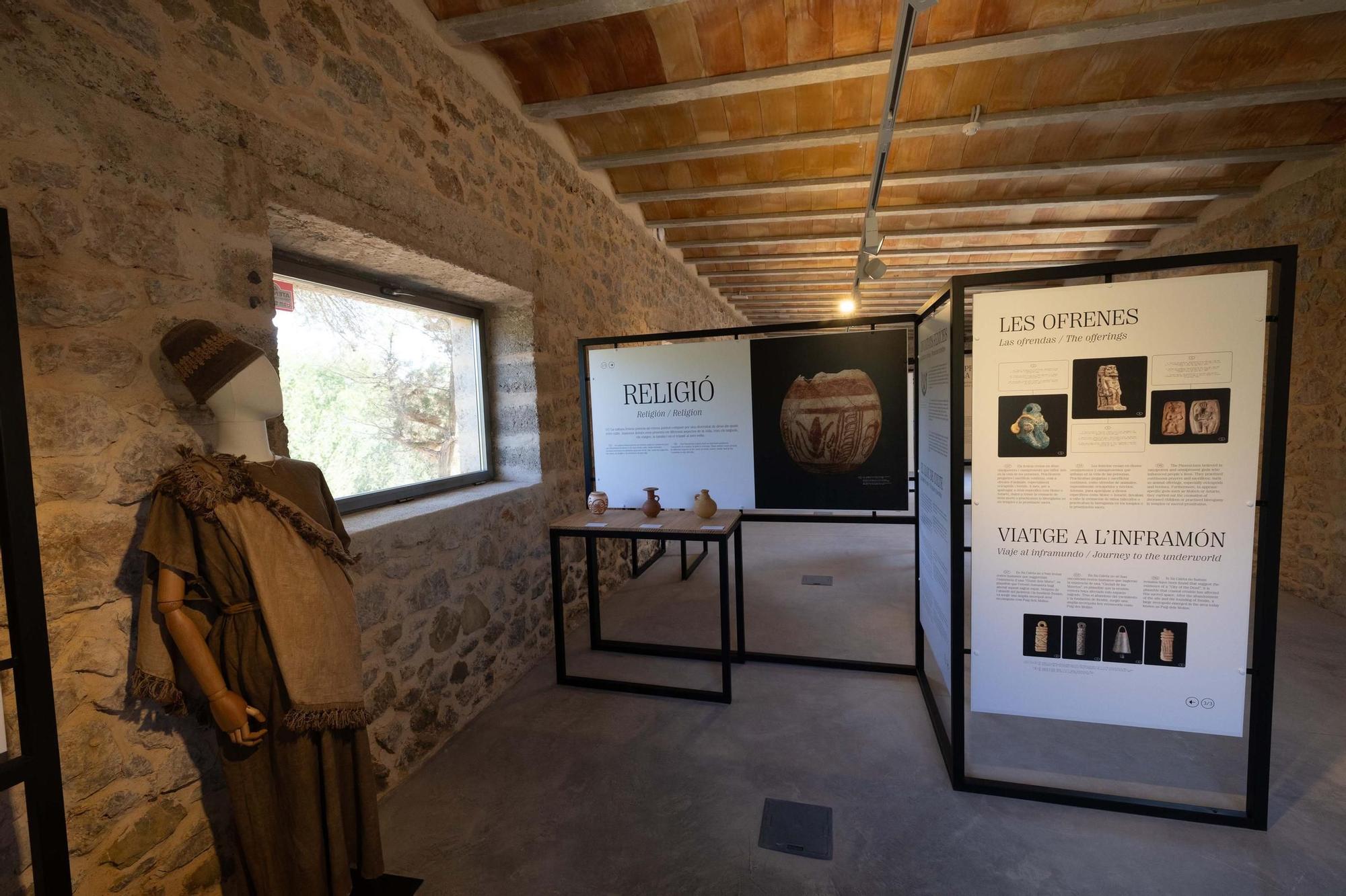 Apertura del Yacimiento Fenicio de Sa Caleta