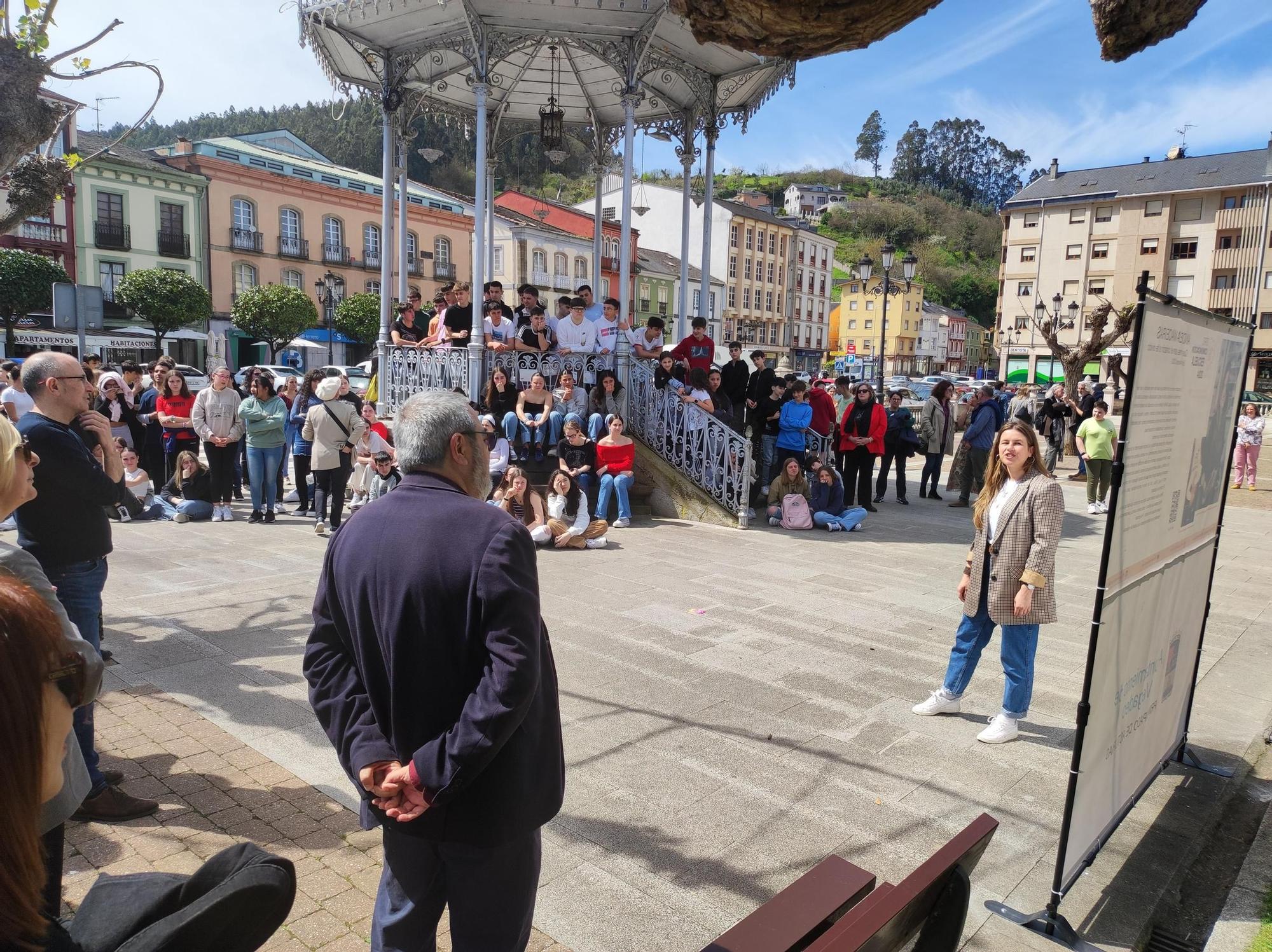 En imágenes: Espectacular jornada literaria para abrir el Foro Comunicación y Escuela de Vegadeo