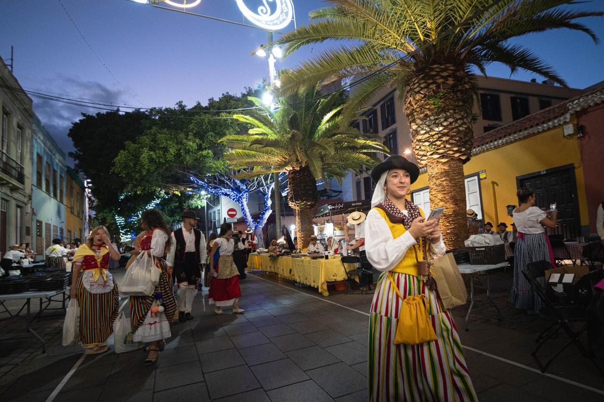 Baile de magos de las Fiestas de Mayo de Santa Cruz de Tenerife