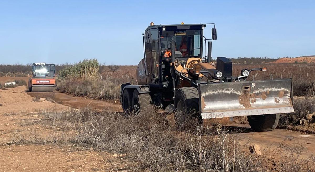 Los daños fueron notables en varios tramos de tres pasos por el barranco de Borja. | SERVICIO ESPECIAL