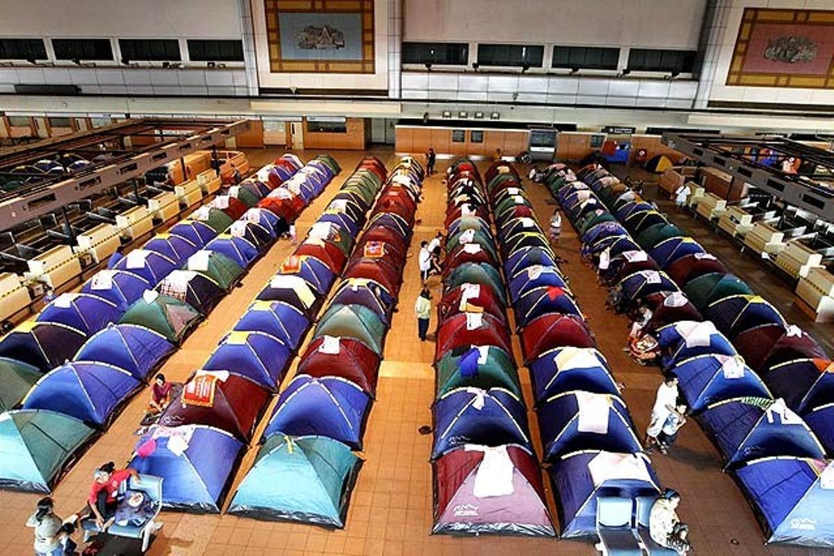 La primera ministra de Tailàndia, Yingluck Shinawatra, ha declarat avui l’estat de desastre a causa de les pitjors inundacions registrades a país en l’últim mig segle.