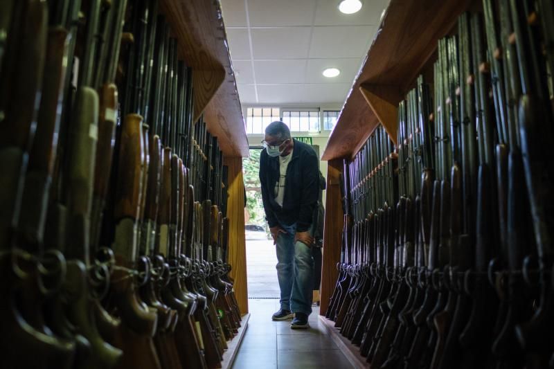 Exposición 527 armas que la Guardia Civil subastará