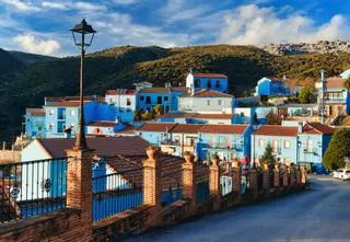 El pueblo azul más bonito de España está en la sierra de Málaga
