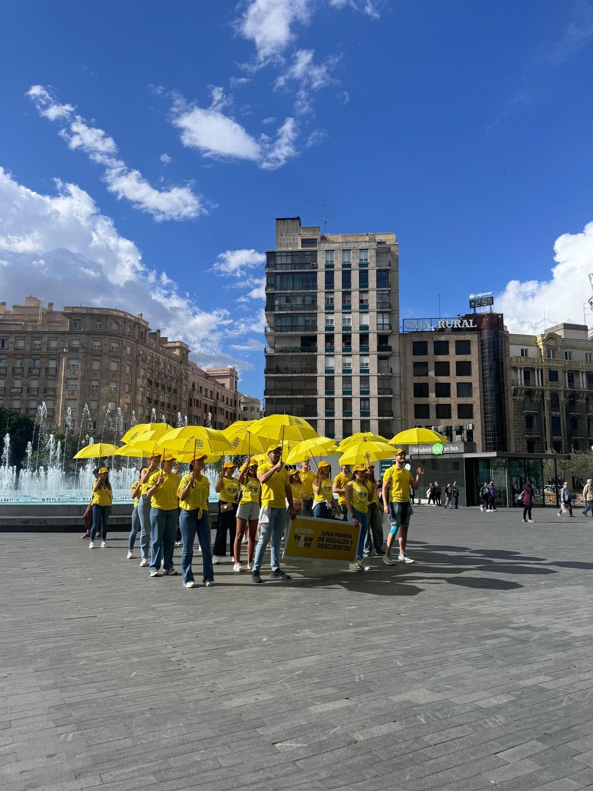 Celebración del Yellow Day de Alimerka.