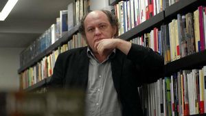 El escritor, crítico y agitador cultural Félix Romeo.