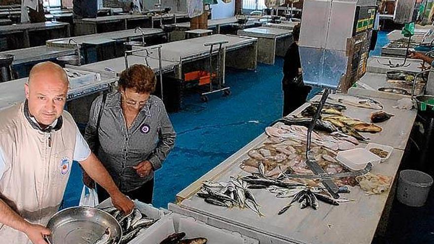 El desabastecimiento de productos del mar se hace efectivo en las plazas y pescaderías