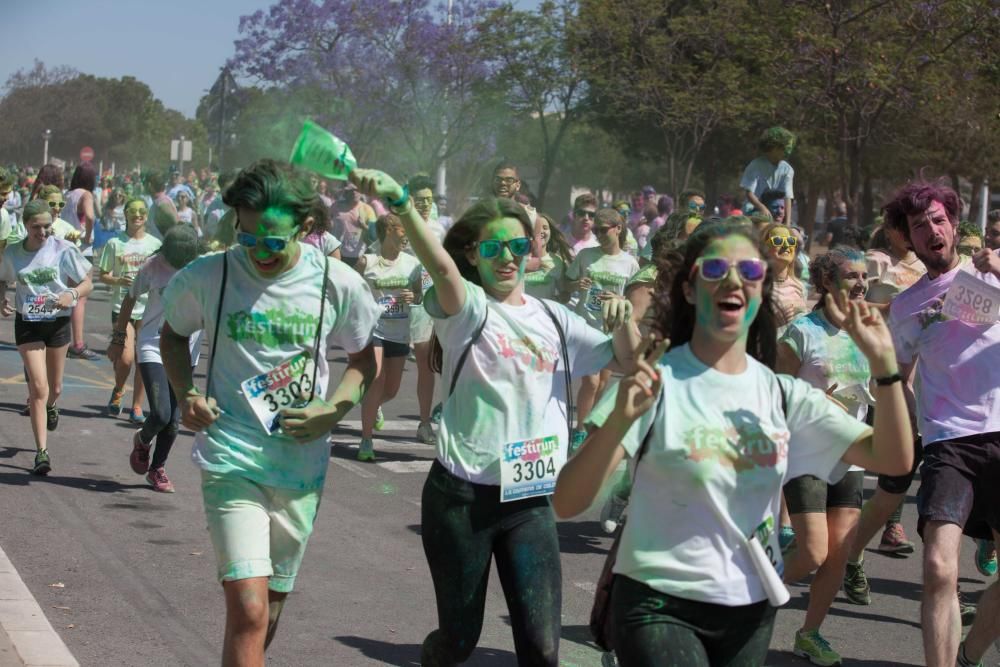 La primera edición de «FestiRun» combina deporte y diversión en una carrera que logró reunir a multitud de personas