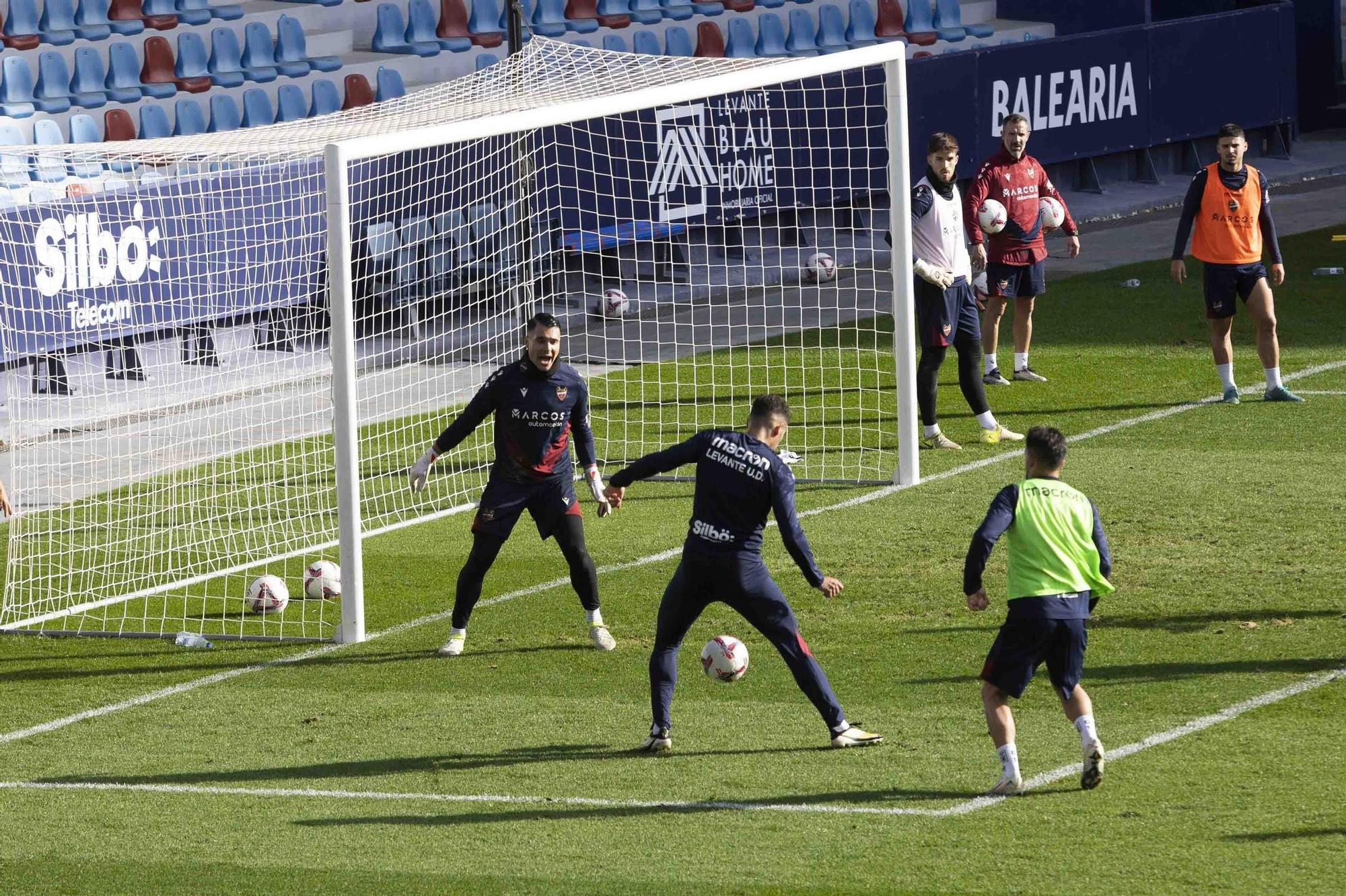 Puertas abiertas entrenamiento Levante