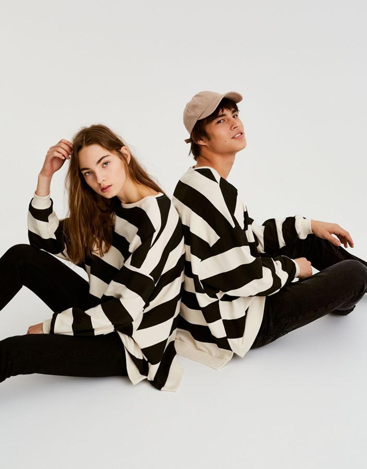 Colección 'unisex' de Pull&amp;Bear: sudadera de rayas