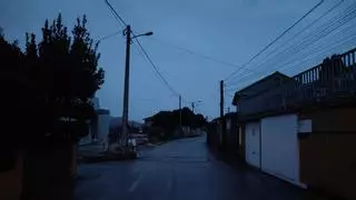 El temporal deja a parte de Aldán sin luz y suspende el transporte de ría