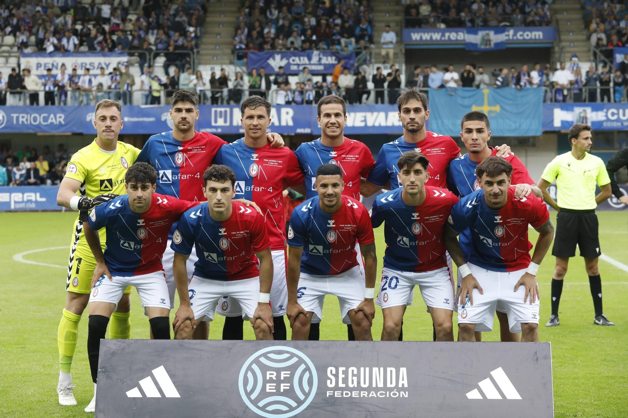 EN IMÁGENES: La final por el ascenso entre Avilés y Rayo Majadahonda vivida en el Suárez Puerta
