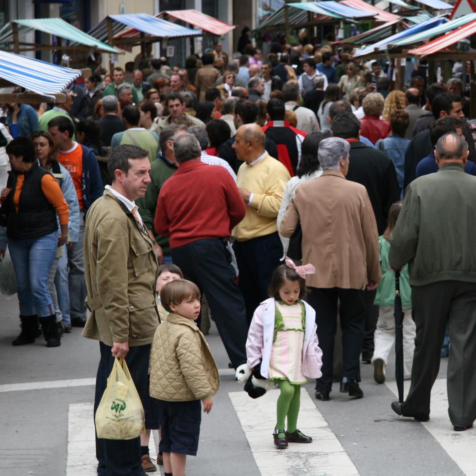 Ayer y hoy del Mercado Tradicional de Grado, flamante "Moscón de Oro" 2024