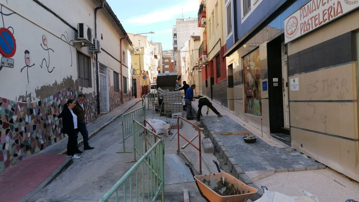 Inicio de las obras en las aceras de la calle San Rafael.