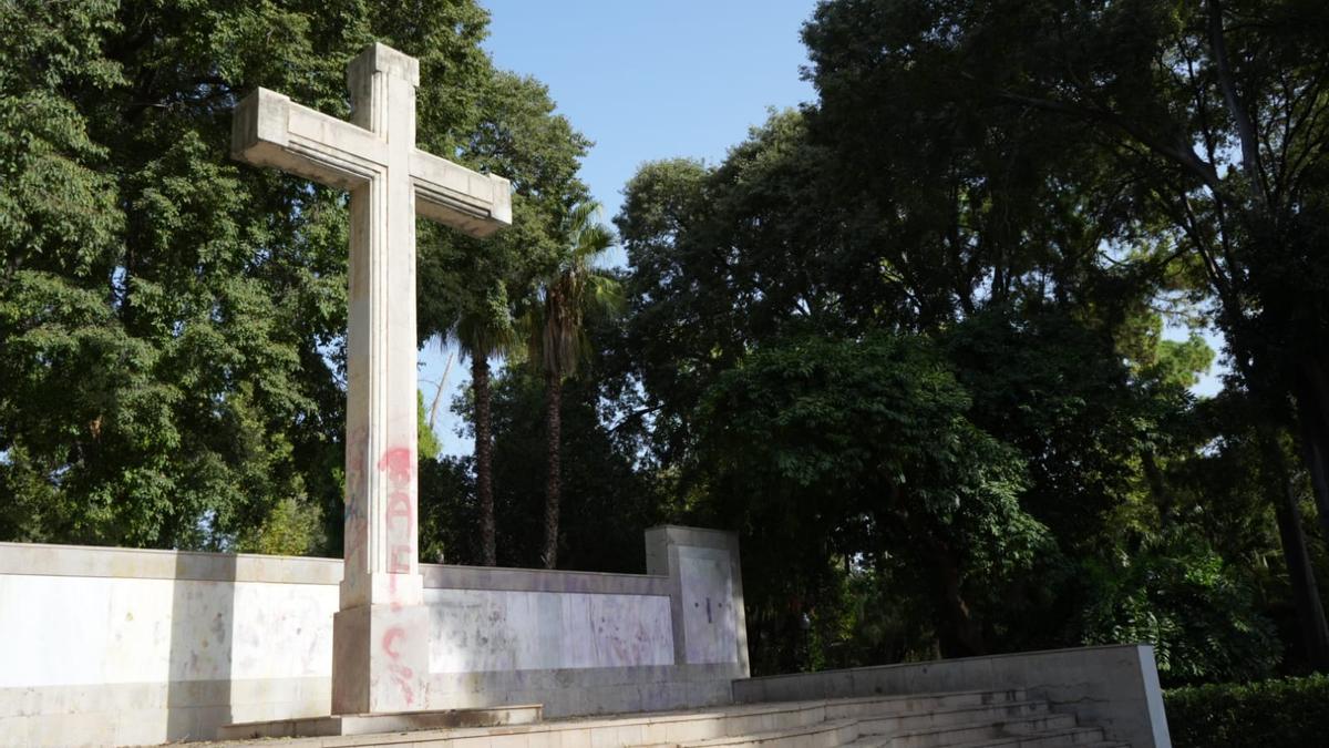 Imagen de la cruz en el parque Ribalta de Castelló.