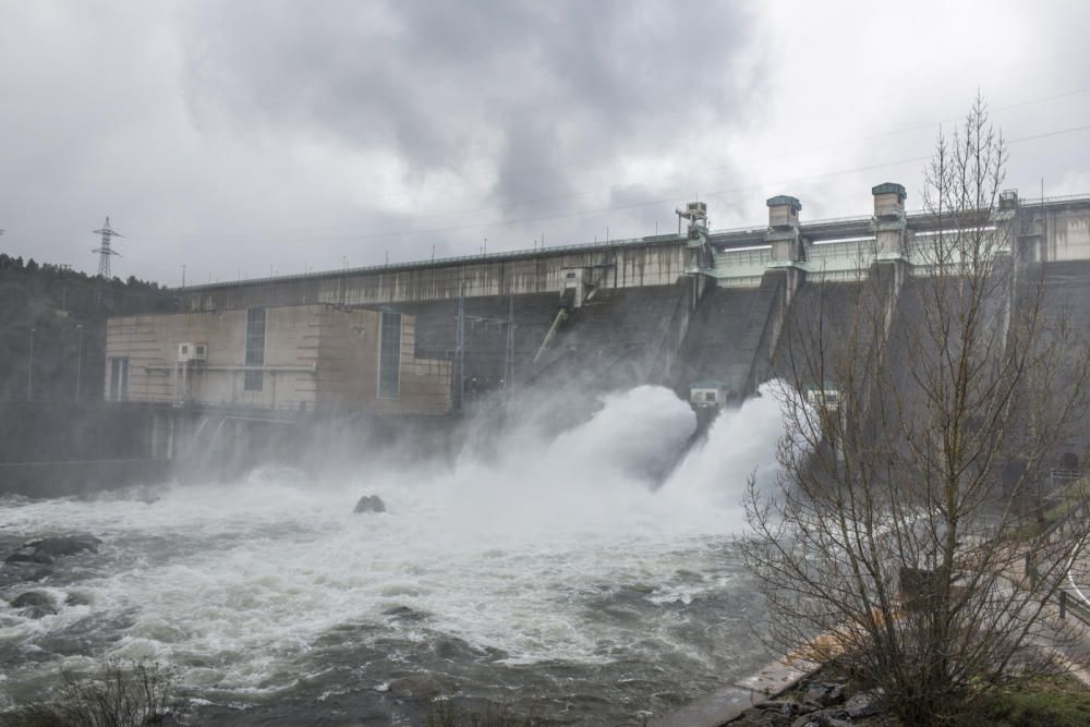 Carballeda, Aliste y Benavente, alerta por lluvias