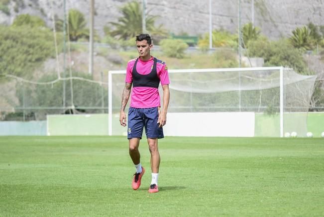 Entrenamiento de la UD LAS PALMAS en Barranco ...