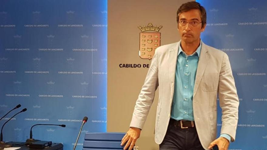 San Ginés: &quot;No soy un corrupto y no dimitiré si hay juicio por la desaladora&quot;