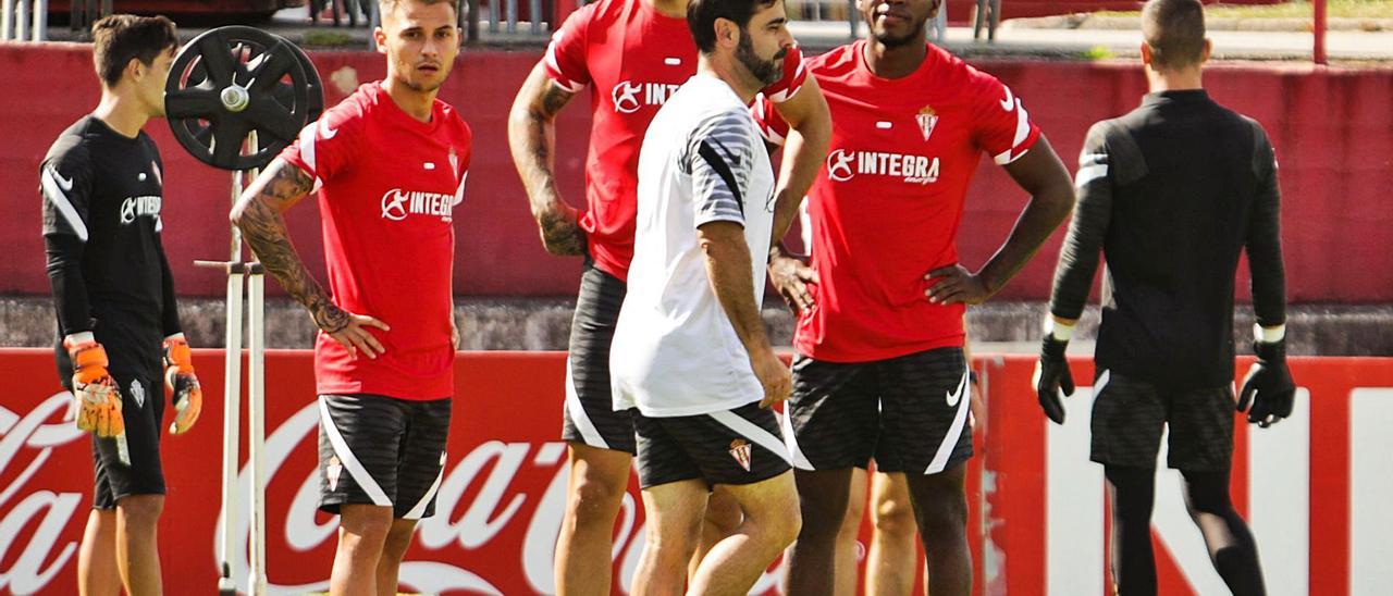 El Sporting ve frenada la opción de Cristo y el Rayo, pendiente de Djuka