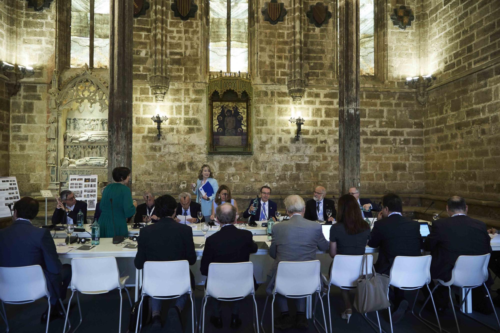 Deliberación del jurado de los premios Jaume l