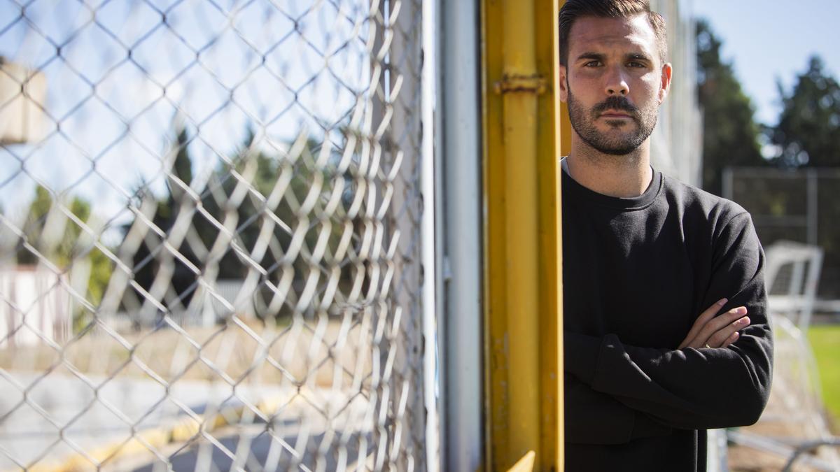 Pichu Atienza, antes de una entrevista en la Ciudad Deportiva del Real Zaragoza.