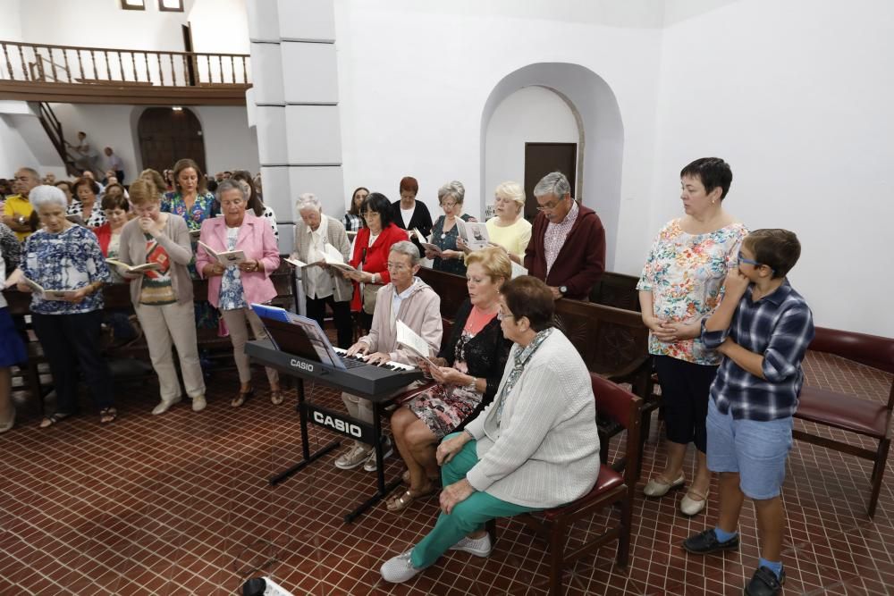 Homenaje en Tremañes a Cándido Viñas