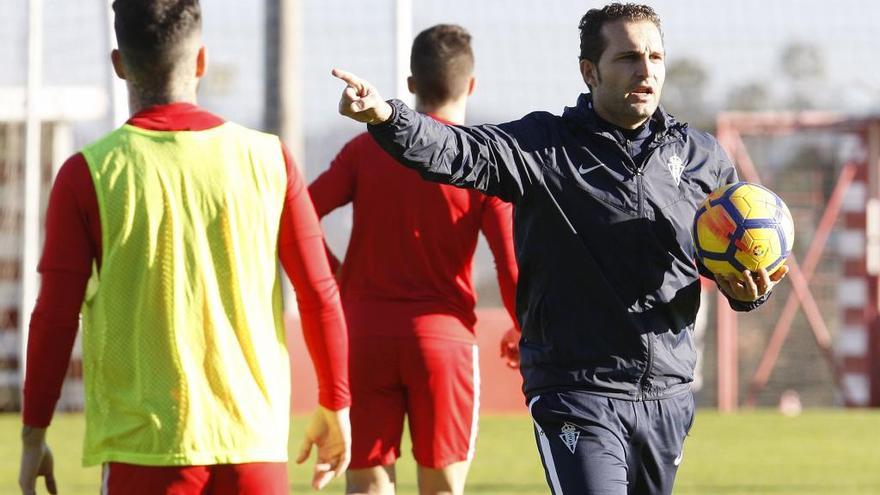 Baraja, durante un entrenamiento del Sporting.