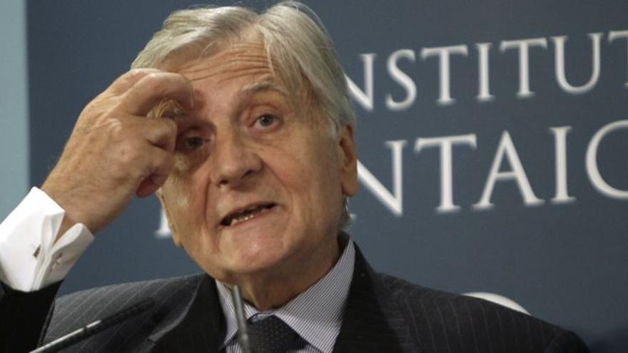Trichet ve &quot;imperioso&quot; aplicar las medidas de ajuste pactadas en julio