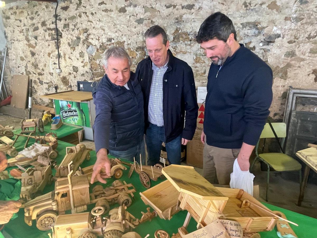 En imágenes: El Valle de Paredes celebra su feria de oficios y costumbres con un día veraniego