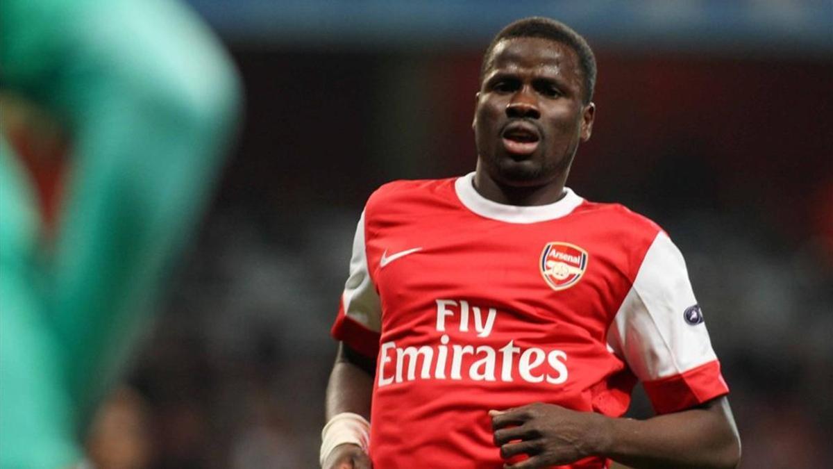 Eboué pasó por su mejor momento en el Arsenal.