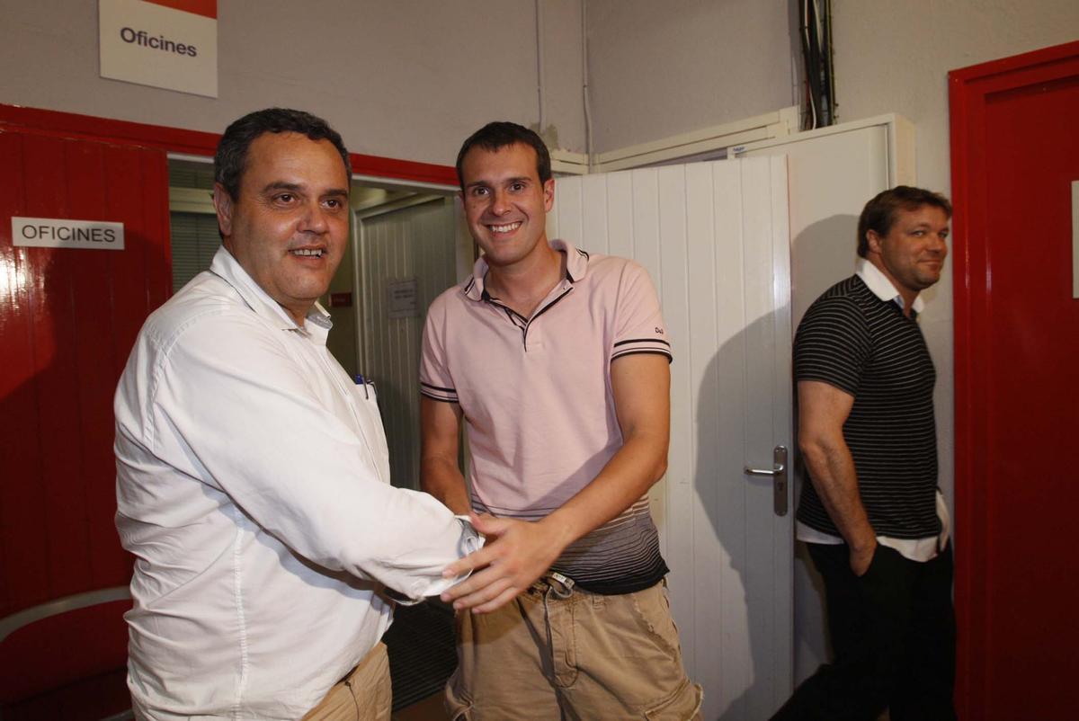 Jorquera, amb l'expresident Josep Gusó el dia que va arribar a Girona, l'agost del 2009